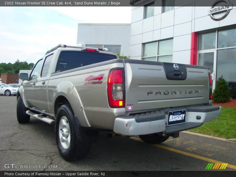 Sand Dune Metallic / Beige 2002 Nissan Frontier SE Crew Cab 4x4