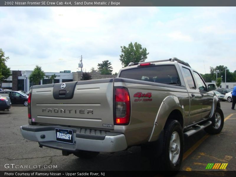 Sand Dune Metallic / Beige 2002 Nissan Frontier SE Crew Cab 4x4