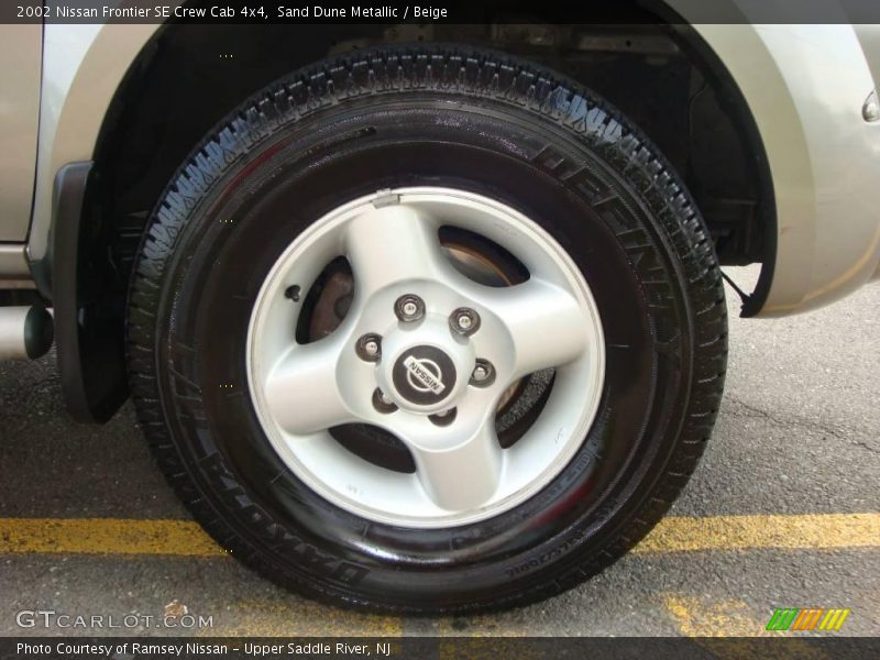 Sand Dune Metallic / Beige 2002 Nissan Frontier SE Crew Cab 4x4