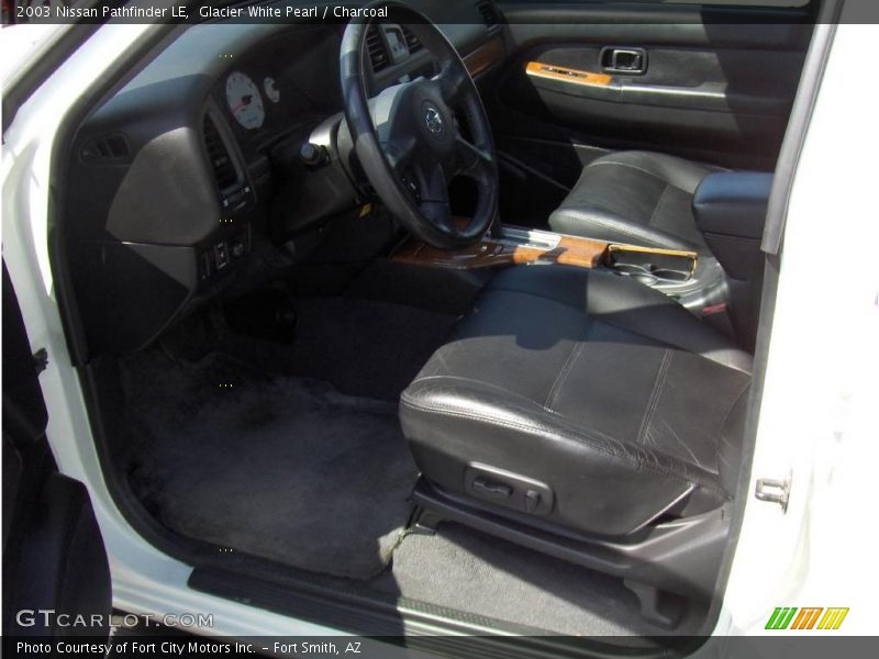 Glacier White Pearl / Charcoal 2003 Nissan Pathfinder LE