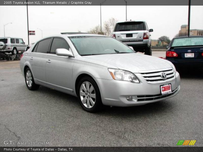 Titanium Metallic / Graphite Gray 2005 Toyota Avalon XLS