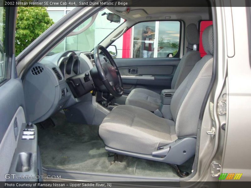 Sand Dune Metallic / Beige 2002 Nissan Frontier SE Crew Cab 4x4