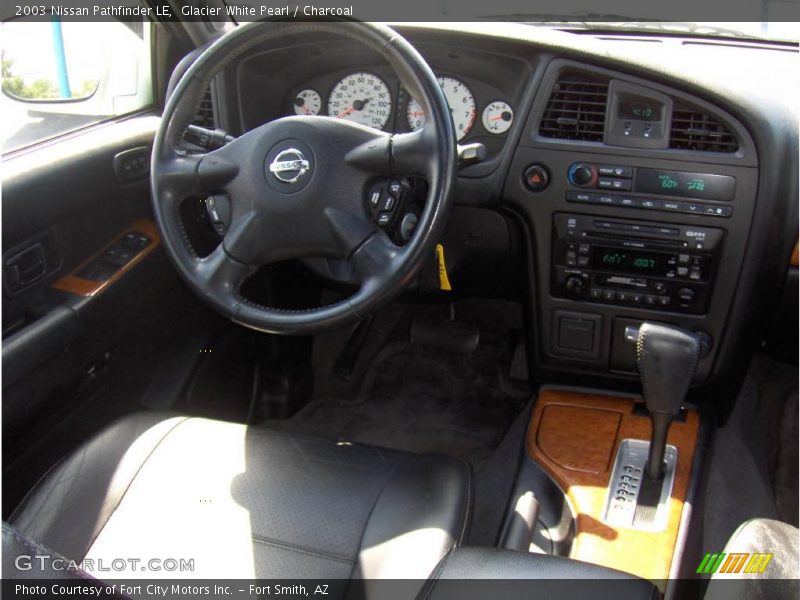Glacier White Pearl / Charcoal 2003 Nissan Pathfinder LE