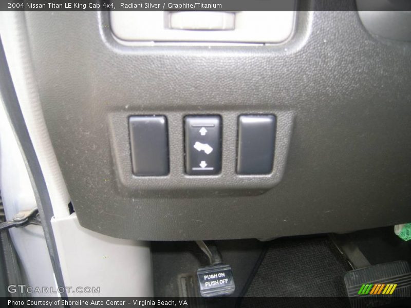 Radiant Silver / Graphite/Titanium 2004 Nissan Titan LE King Cab 4x4