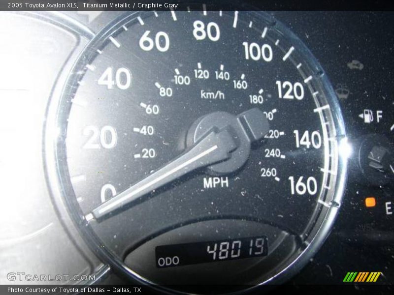 Titanium Metallic / Graphite Gray 2005 Toyota Avalon XLS