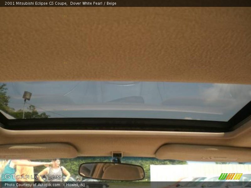 Dover White Pearl / Beige 2001 Mitsubishi Eclipse GS Coupe