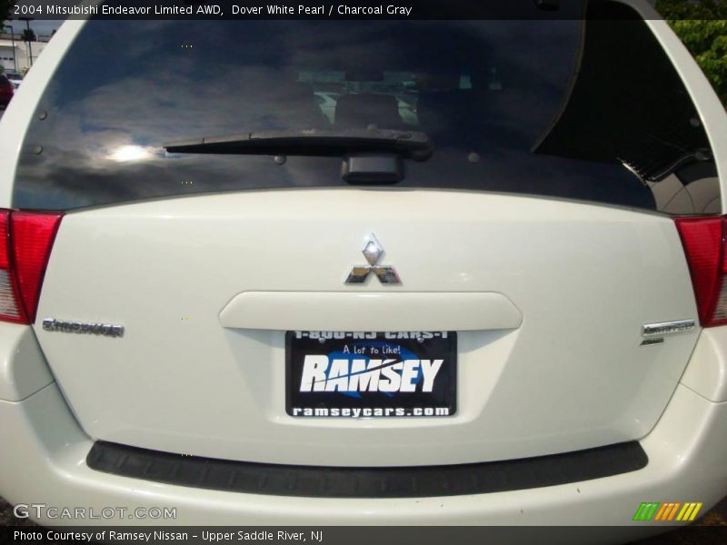 Dover White Pearl / Charcoal Gray 2004 Mitsubishi Endeavor Limited AWD