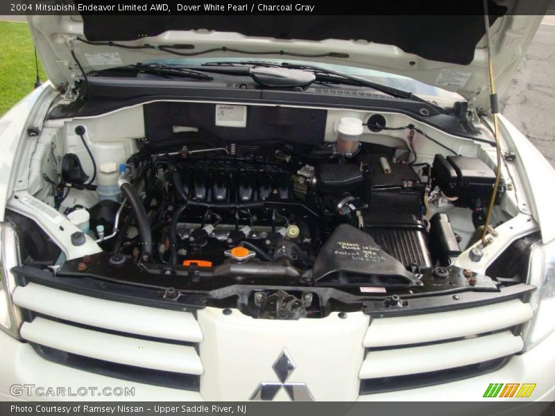 Dover White Pearl / Charcoal Gray 2004 Mitsubishi Endeavor Limited AWD