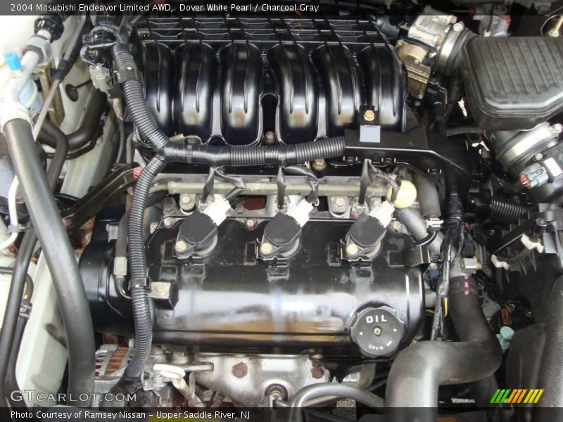 Dover White Pearl / Charcoal Gray 2004 Mitsubishi Endeavor Limited AWD