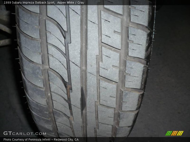 Aspen White / Gray 1999 Subaru Impreza Outback Sport