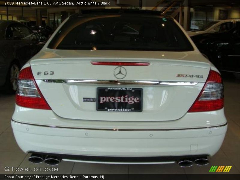 Arctic White / Black 2009 Mercedes-Benz E 63 AMG Sedan