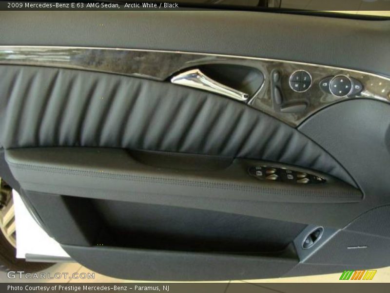 Arctic White / Black 2009 Mercedes-Benz E 63 AMG Sedan