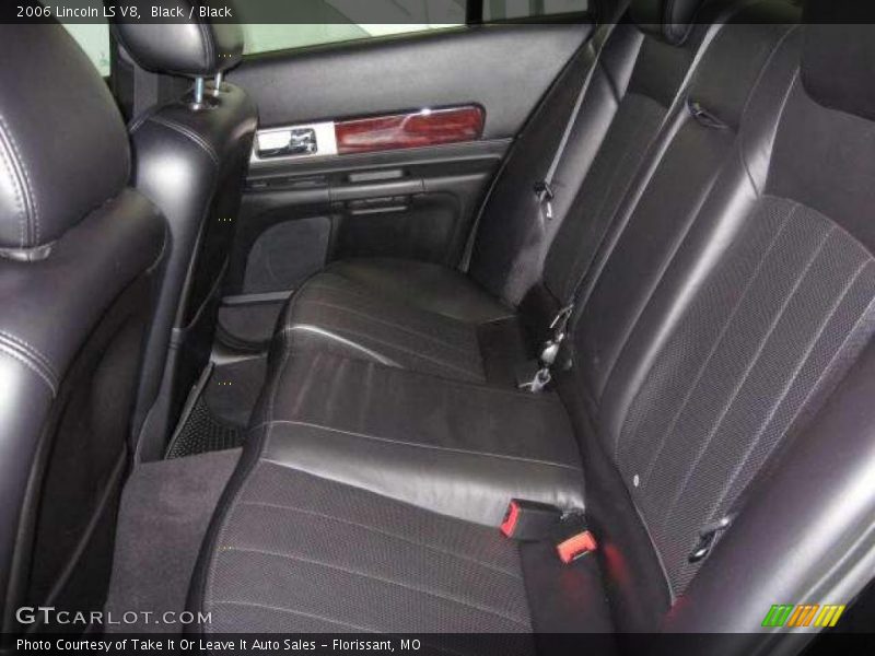 Black / Black 2006 Lincoln LS V8