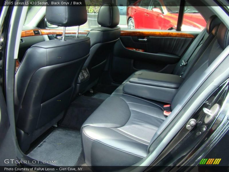 Black Onyx / Black 2005 Lexus LS 430 Sedan