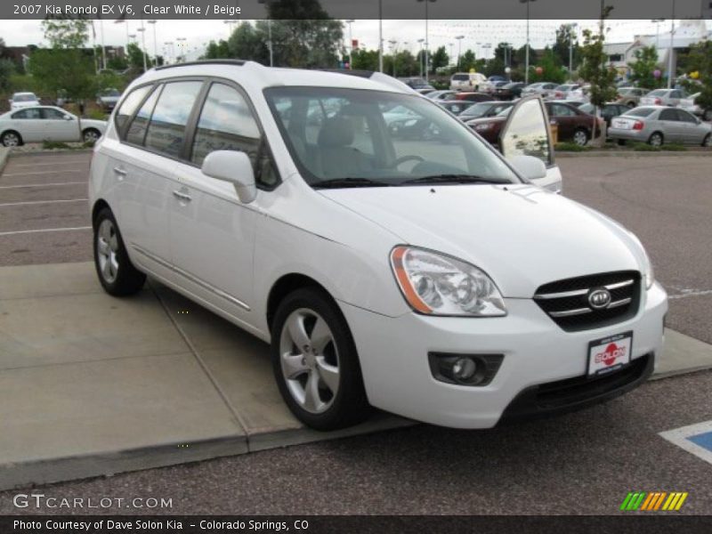 Clear White / Beige 2007 Kia Rondo EX V6