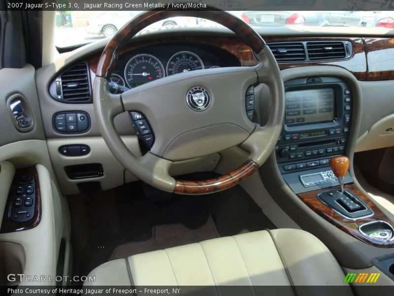 Jaguar Racing Green Metallic / Ivory/Mocha 2007 Jaguar S-Type 3.0