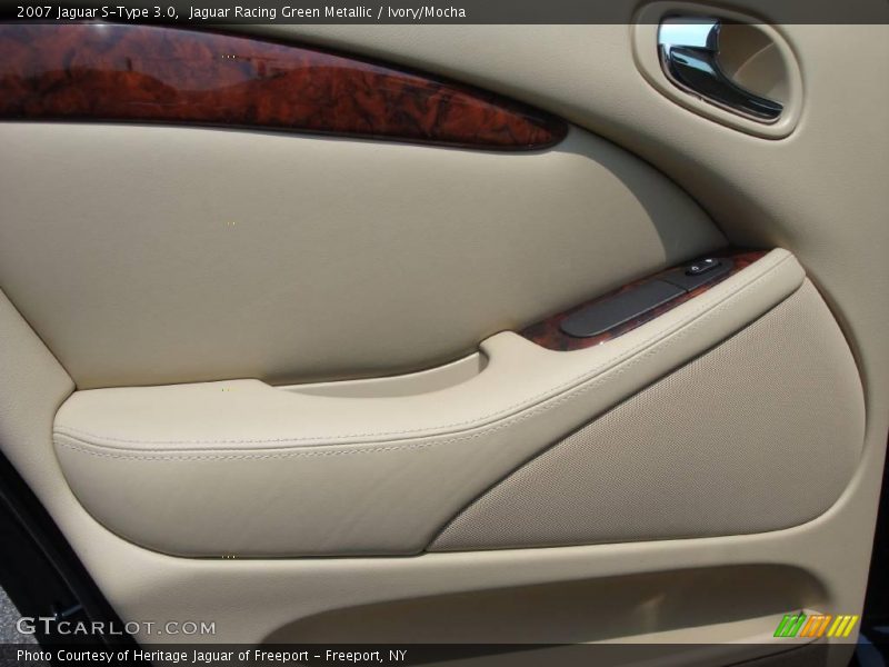 Jaguar Racing Green Metallic / Ivory/Mocha 2007 Jaguar S-Type 3.0