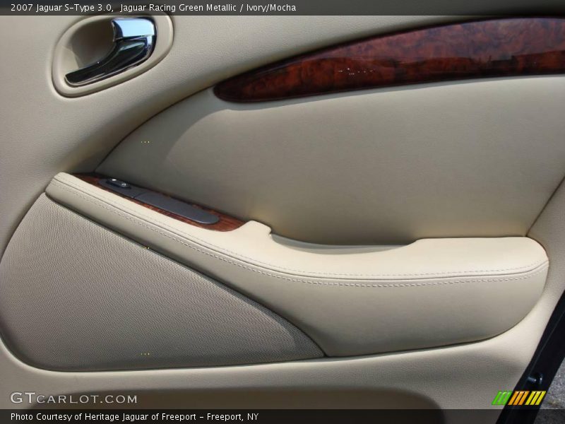 Jaguar Racing Green Metallic / Ivory/Mocha 2007 Jaguar S-Type 3.0