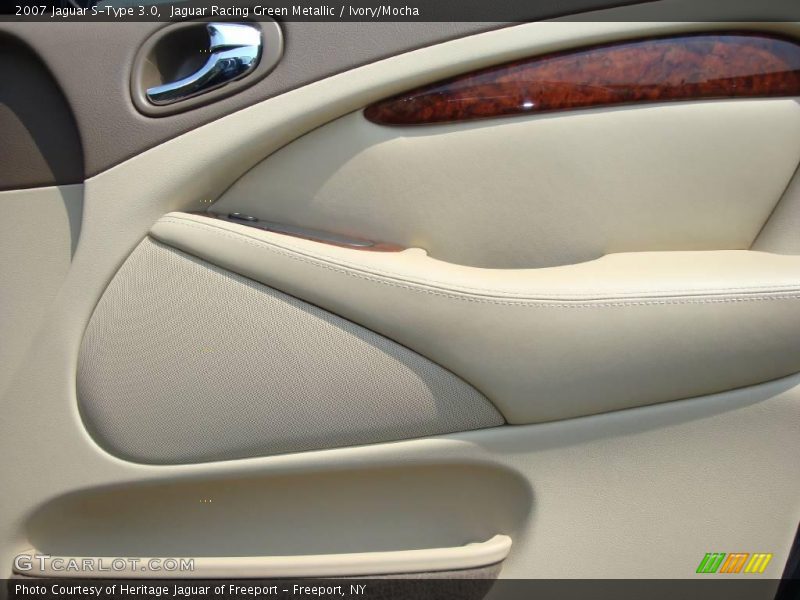 Jaguar Racing Green Metallic / Ivory/Mocha 2007 Jaguar S-Type 3.0