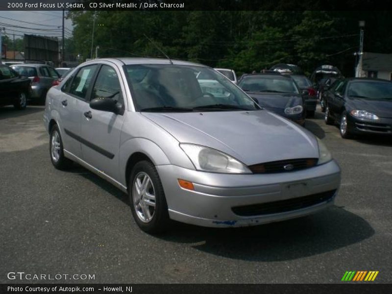 CD Silver Metallic / Dark Charcoal 2000 Ford Focus LX Sedan
