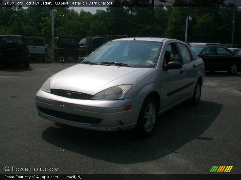 CD Silver Metallic / Dark Charcoal 2000 Ford Focus LX Sedan