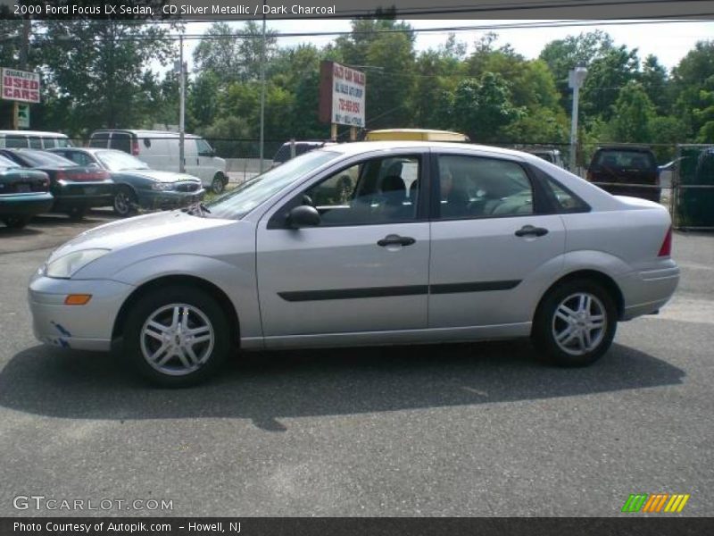 CD Silver Metallic / Dark Charcoal 2000 Ford Focus LX Sedan