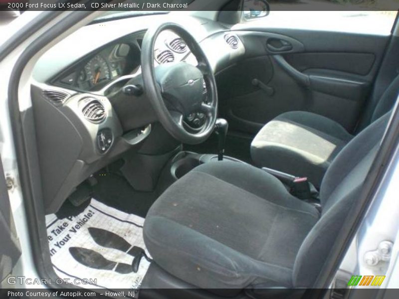 CD Silver Metallic / Dark Charcoal 2000 Ford Focus LX Sedan
