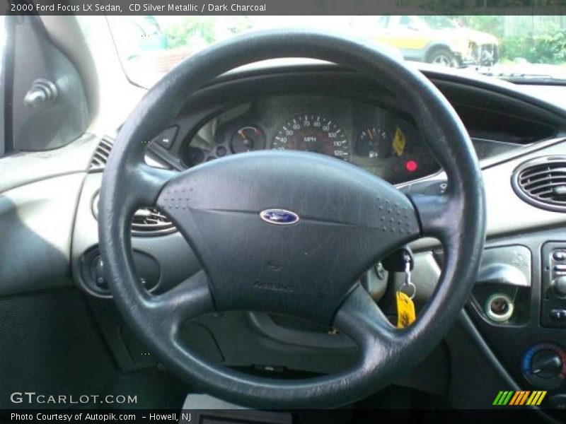 CD Silver Metallic / Dark Charcoal 2000 Ford Focus LX Sedan