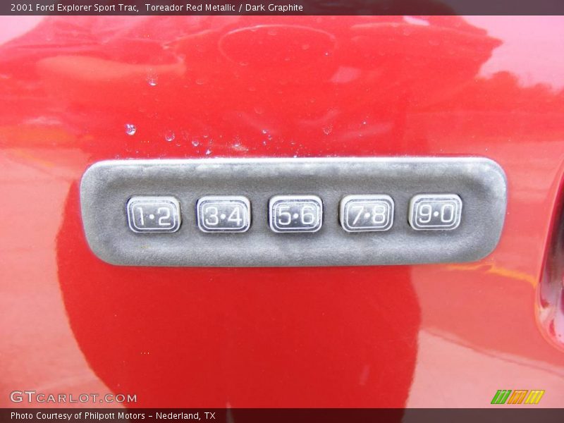 Toreador Red Metallic / Dark Graphite 2001 Ford Explorer Sport Trac