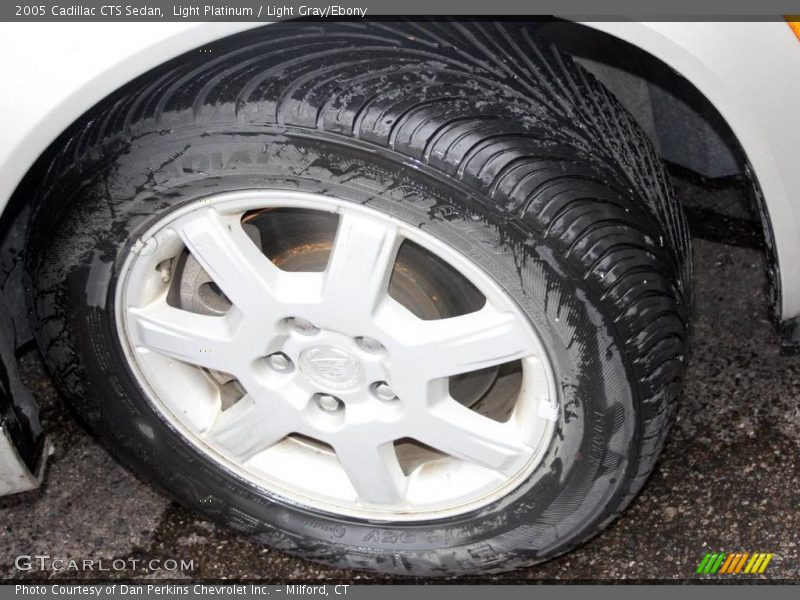 Light Platinum / Light Gray/Ebony 2005 Cadillac CTS Sedan