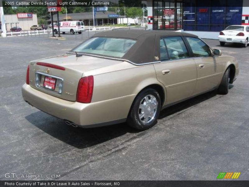 Light Cashmere / Cashmere 2005 Cadillac DeVille Sedan