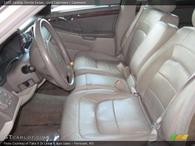 Light Cashmere / Cashmere 2005 Cadillac DeVille Sedan
