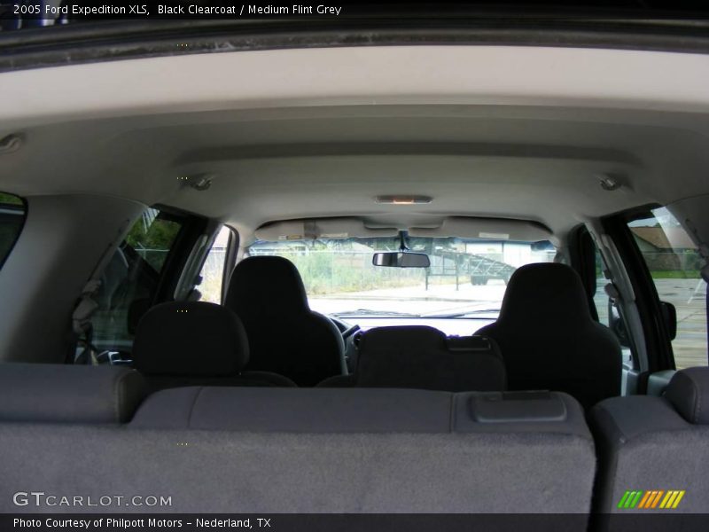 Black Clearcoat / Medium Flint Grey 2005 Ford Expedition XLS