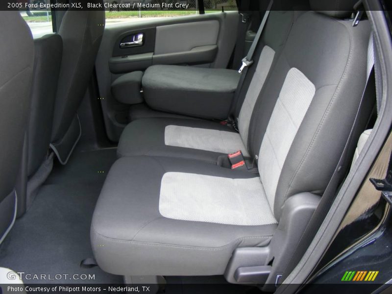 Black Clearcoat / Medium Flint Grey 2005 Ford Expedition XLS