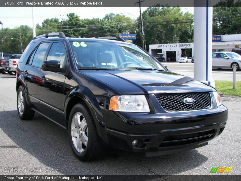 Black / Pebble Beige 2006 Ford Freestyle Limited AWD