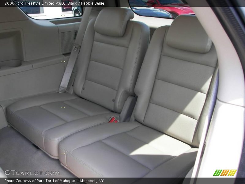 Black / Pebble Beige 2006 Ford Freestyle Limited AWD