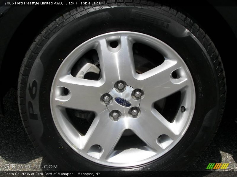 Black / Pebble Beige 2006 Ford Freestyle Limited AWD