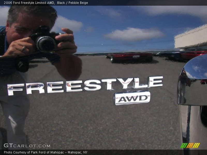 Black / Pebble Beige 2006 Ford Freestyle Limited AWD