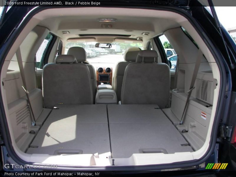 Black / Pebble Beige 2006 Ford Freestyle Limited AWD