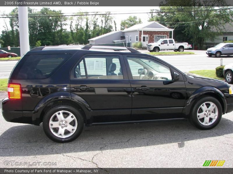 Black / Pebble Beige 2006 Ford Freestyle Limited AWD