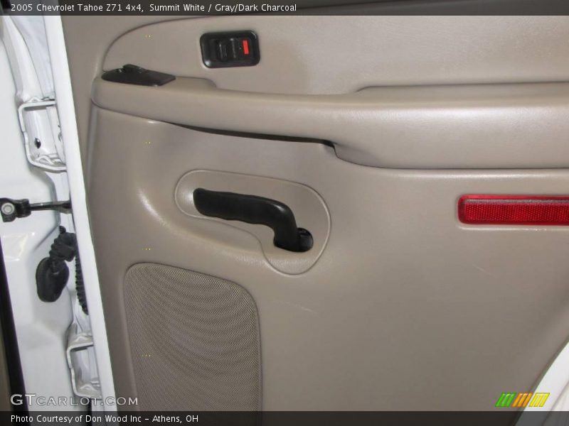 Summit White / Gray/Dark Charcoal 2005 Chevrolet Tahoe Z71 4x4