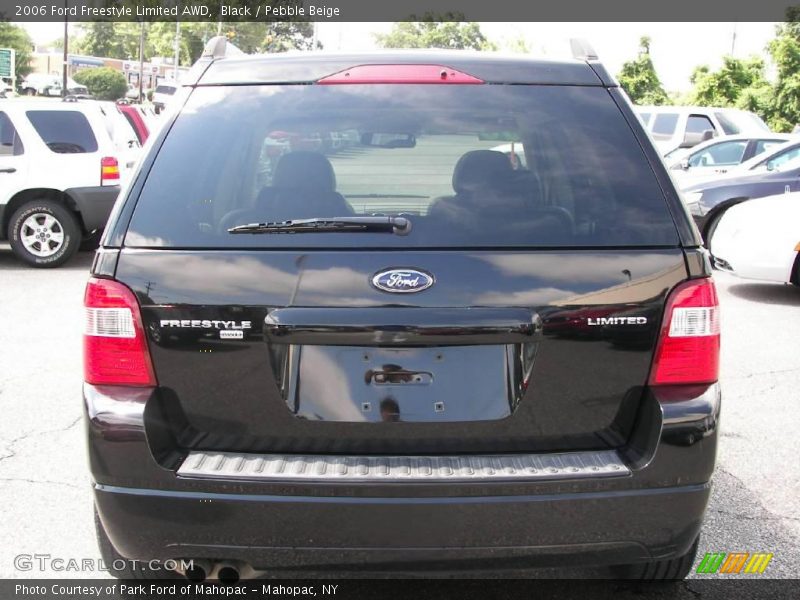 Black / Pebble Beige 2006 Ford Freestyle Limited AWD