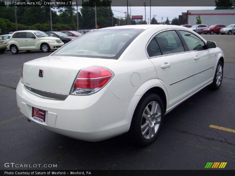 Cream White / Tan 2007 Saturn Aura XE