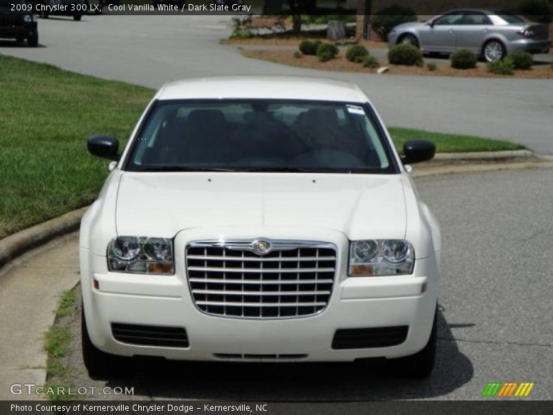 Cool Vanilla White / Dark Slate Gray 2009 Chrysler 300 LX
