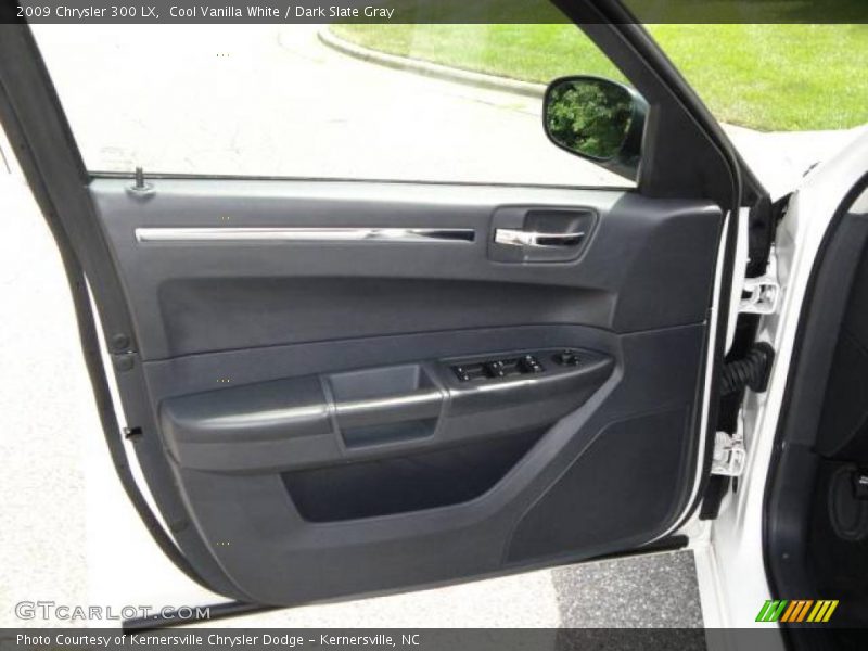 Cool Vanilla White / Dark Slate Gray 2009 Chrysler 300 LX