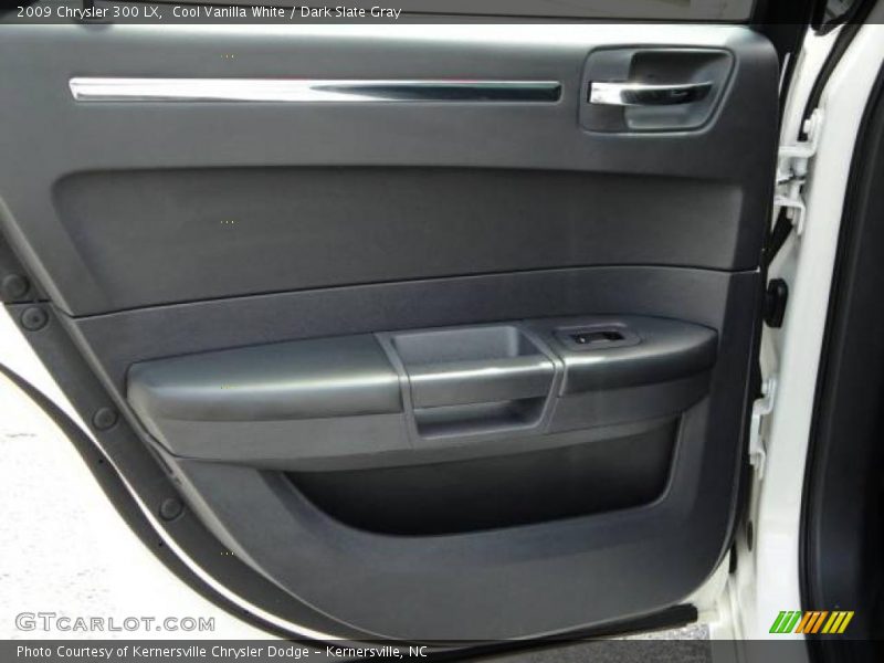 Cool Vanilla White / Dark Slate Gray 2009 Chrysler 300 LX