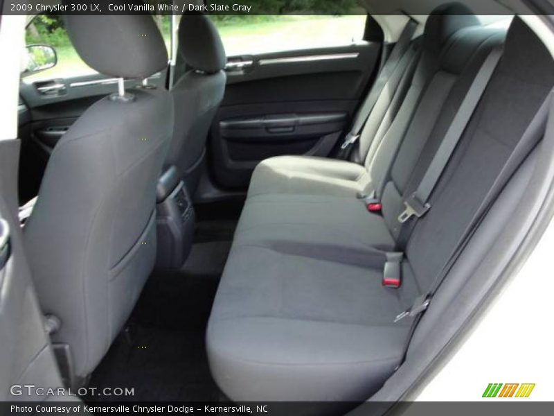 Cool Vanilla White / Dark Slate Gray 2009 Chrysler 300 LX
