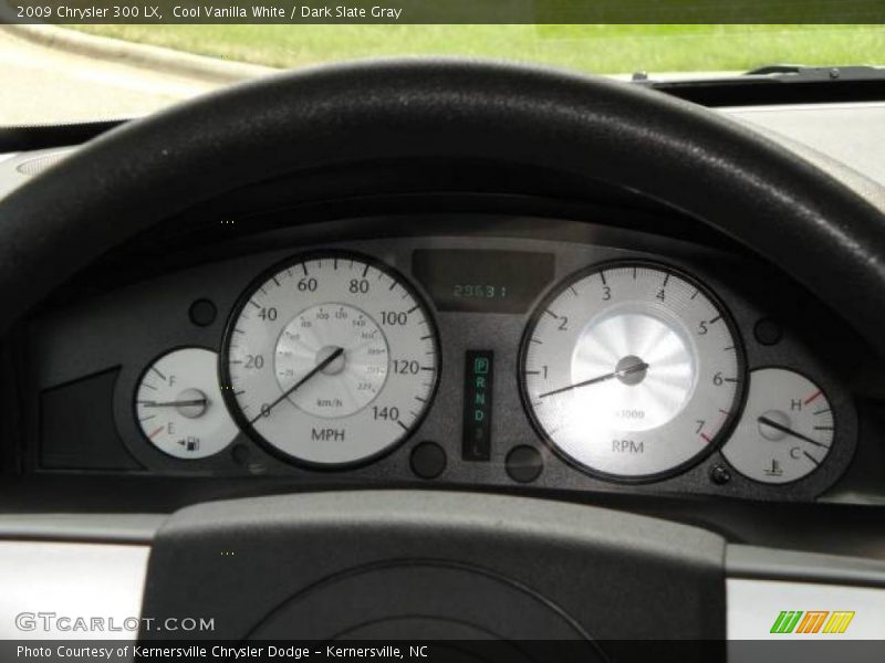 Cool Vanilla White / Dark Slate Gray 2009 Chrysler 300 LX