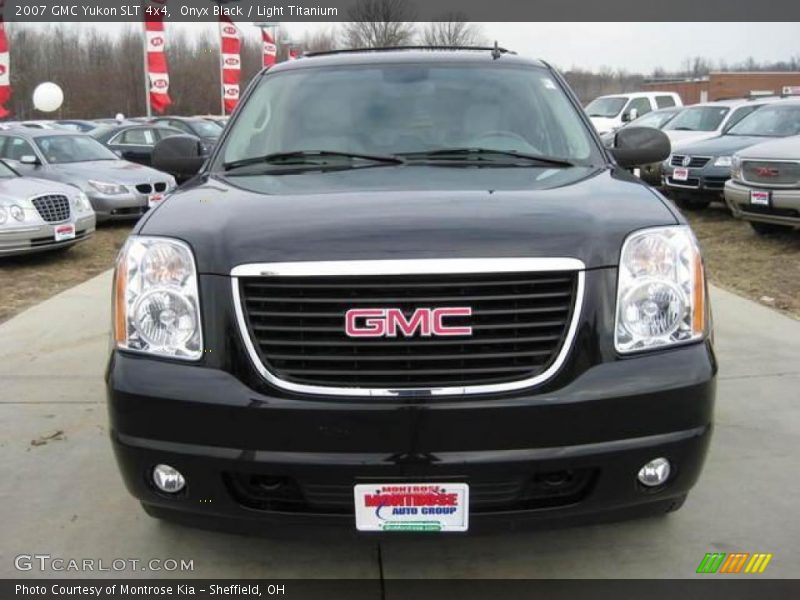 Onyx Black / Light Titanium 2007 GMC Yukon SLT 4x4