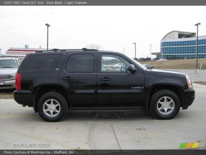 Onyx Black / Light Titanium 2007 GMC Yukon SLT 4x4